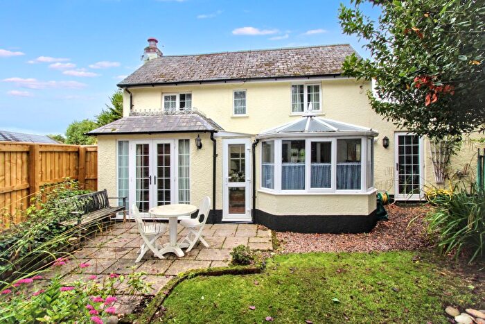 3 Bedroom Link Detached House For Sale In Russet Mews, Whimple, EX5