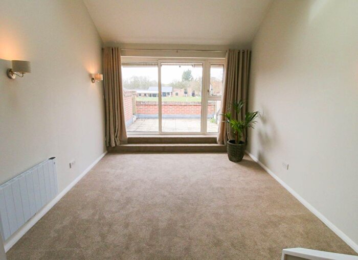 2 Bedroom Flat To Rent In Portway Mews, Wantage, OX12