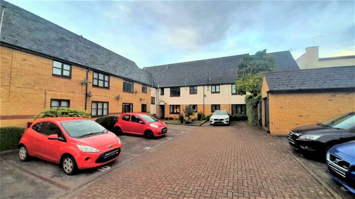 1 Bedroom Apartment For Sale In Chapel Court, Stilton, Cambridgeshire, PE7