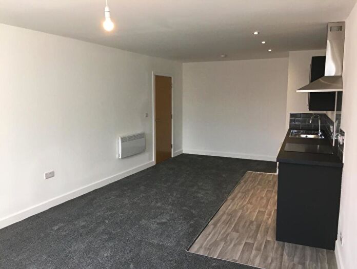 1 Bedroom Apartment To Rent In High Street, Burton-On-Trent, Staffordshire, DE14