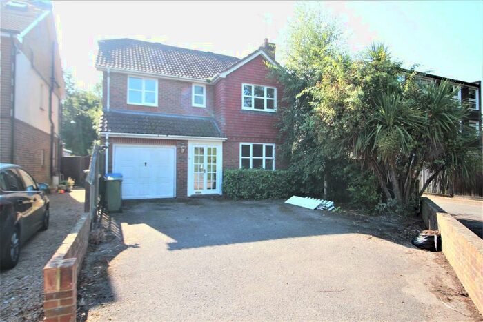 4 Bedroom Detached House To Rent In Horsham, RH12