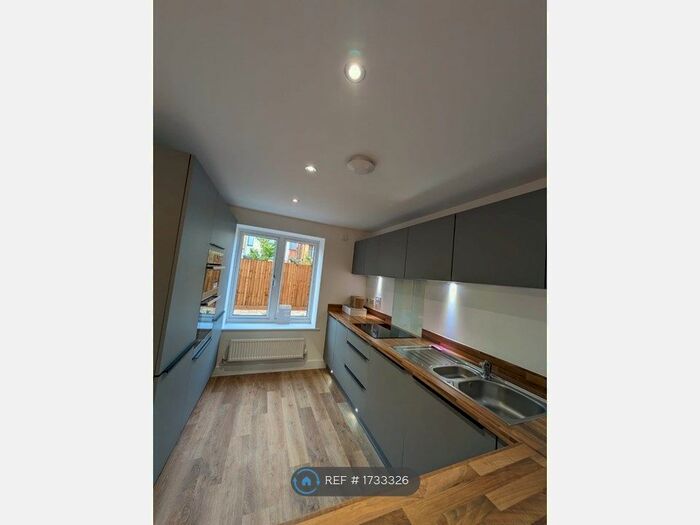 4 Bedroom Semi-Detached House To Rent In Bodycomb Street, Ebbsfleet Valley, Swanscombe, DA10