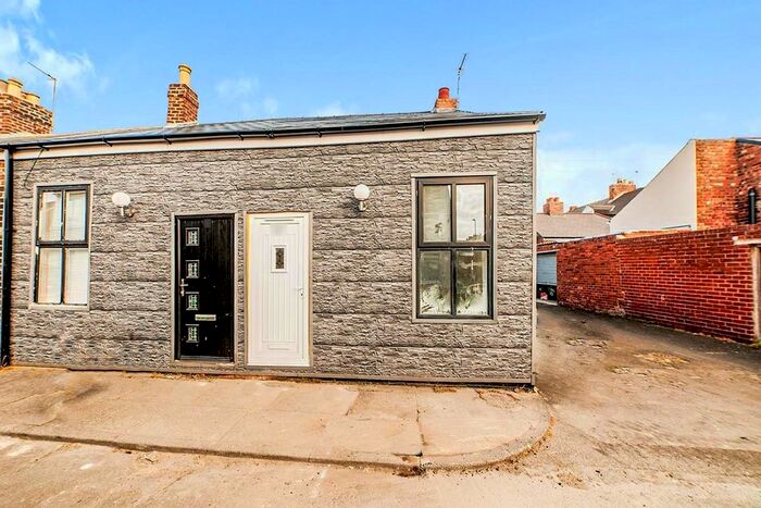 1 Bedroom Terraced House To Rent In Houghton Street, Sunderland, Tyne And Wear, SR4