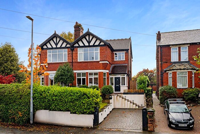 3 Bedroom Semi-detached House For Sale In Moor Lane, Salford, M7