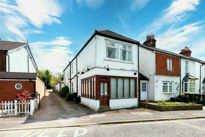 3 Bedroom Detached House For Sale In Rushmore Hill, Orpington, Kent, BR6