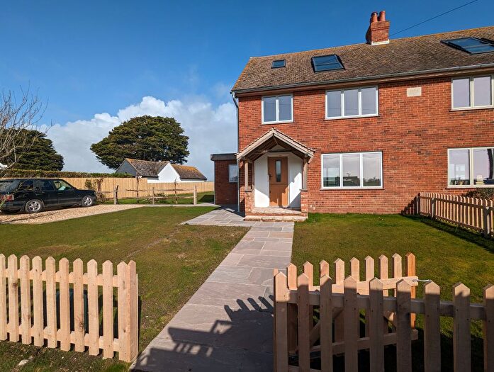 4 Bedroom Semi-detached House To Rent In Vidle Van, Lymore Lane, Keyhaven, Lymington, SO41
