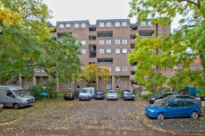 1 Bedroom Flat To Rent In Hanover Court, Coronation Street, Cambridge CB2