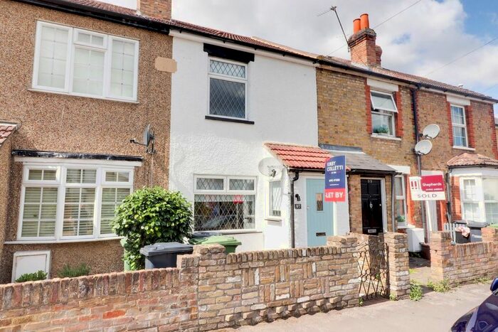 2 Bedroom Cottage To Rent In Old Highway, Hoddesdon, EN11