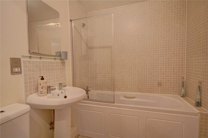 2 Bedroom Apartment To Rent In Baltic Quay, Mill Road, Gateshead, Tyne And Wear, NE8