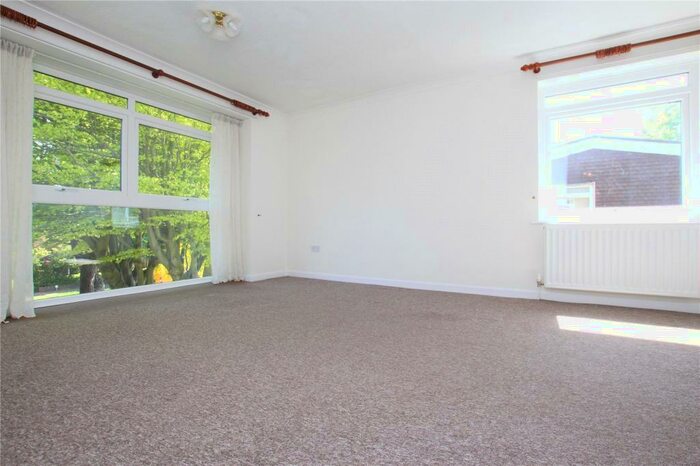 2 Bedroom Apartment To Rent In Dorchester Gardens, Grand Avenue, West Worthing, West Sussex, BN11