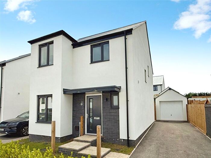 4 Bedroom Detached House For Sale In Yew Gardens, Tithebarn, Exeter, Devon, EX1