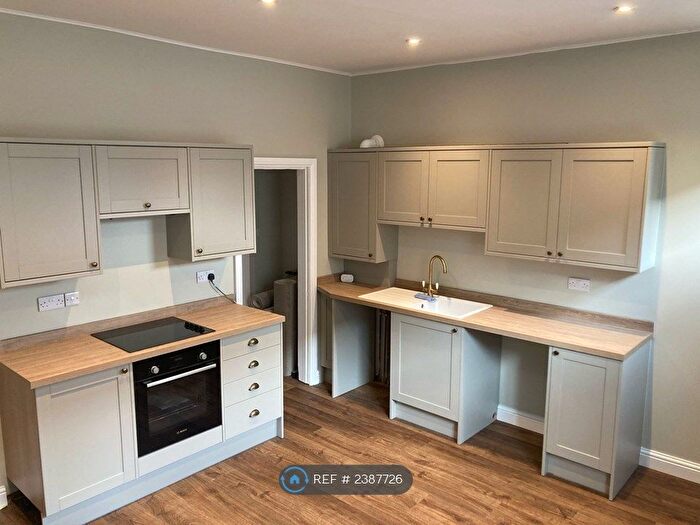 3 Bedroom End Of Terrace House To Rent In Farsley, Farsley, LS28