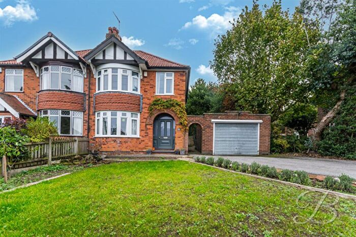 3 Bedroom Semi-Detached House For Sale In Lichfield Lane, Mansfield, NG18