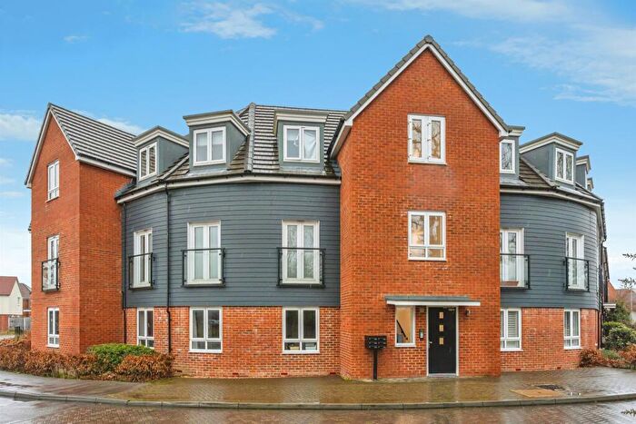 2 Bedroom Flat For Sale In Goldcrest Drive, Sayers Common, Hassocks, BN6