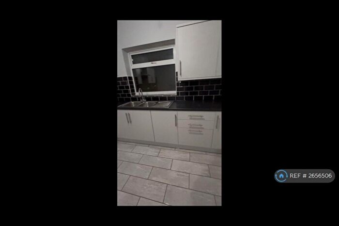 8 Bedroom Detached House To Rent In Whitworth Road, Swindon, SN25