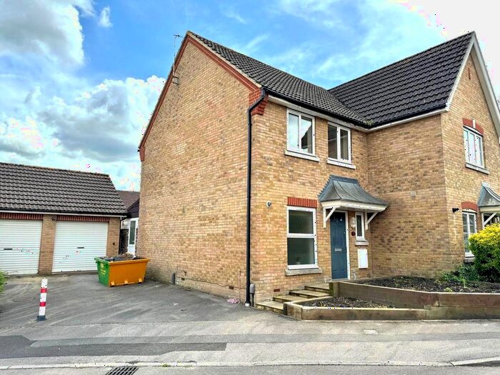 2 Bedroom Semi-Detached House To Rent In Wise Close, Swindon, SN2