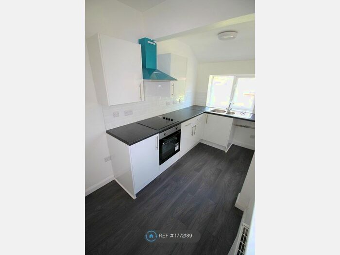 3 Bedroom Semi-Detached House To Rent In Jeffereys Crescent, Liverpool, L36