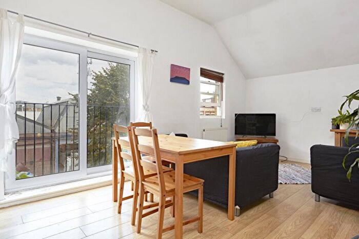 2 Bedroom Apartment To Rent In Paulet Road, SE5