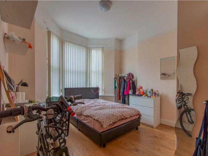 8 Bedroom House To Rent In Colum Road, Cathays, Cardiff, CF10