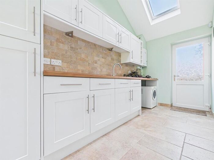 4 Bedroom Detached House For Sale In Waterside Close, Darley Abbey, Derby, DE22