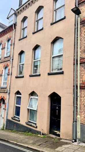 2 Bedroom Flat To Rent In Oxford Grove, Ilfracombe, EX34