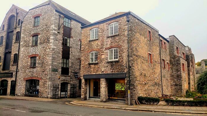 2 Bedroom Flat To Rent In Barbican Court, Plymouth *Zero Deposit Guarantee Available*, PL4