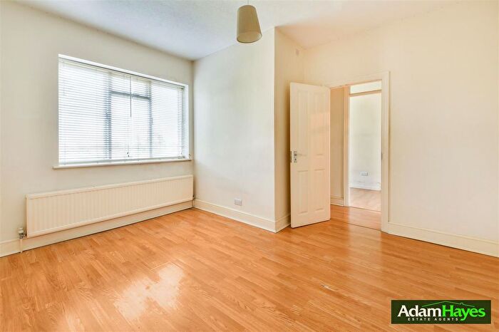 3 Bedroom Terraced House For Sale In Rosemary Avenue, Finchley, N3