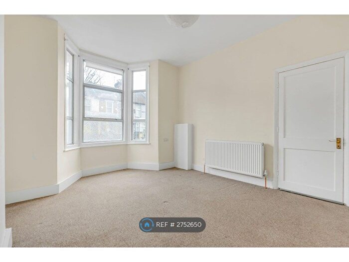 4 Bedroom Terraced House To Rent In Richford Road, Stratford, E15