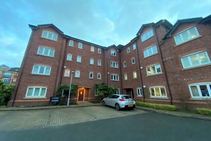 2 Bedroom Flat To Rent In Bridgewater Street, Sale, M33