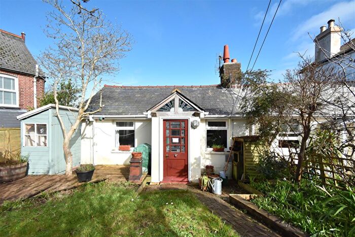 2 Bedroom Semi-Detached Bungalow For Sale In Winchelsea Lane, Hastings, TN35