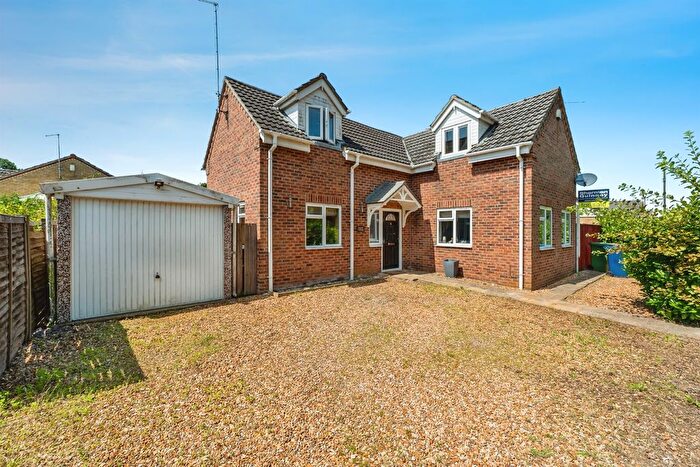 3 Bedroom Bungalow For Sale In Gull Road, Guyhirn, Wisbech, PE13