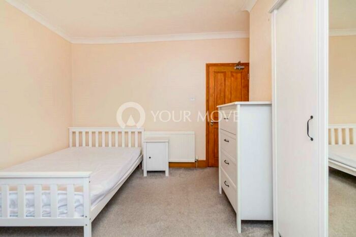 1 Bedroom Semi-Detached House To Rent In Shepherds Lane, Dartford, Kent, DA1