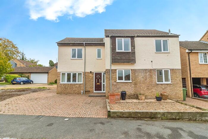 4 Bedroom Detached House For Sale In Carters Close, Sherington, Newport Pagnell, MK16