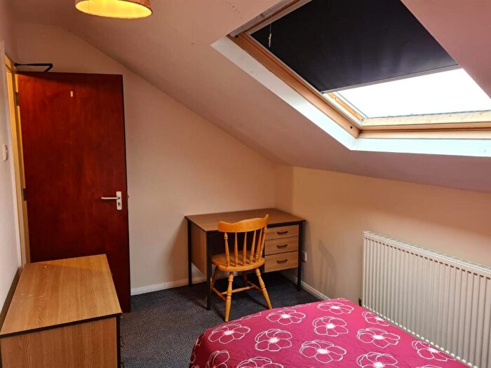 8 Bedroom Flat To Rent In B Mill Road, Cambridge - Group Saver!, CB1