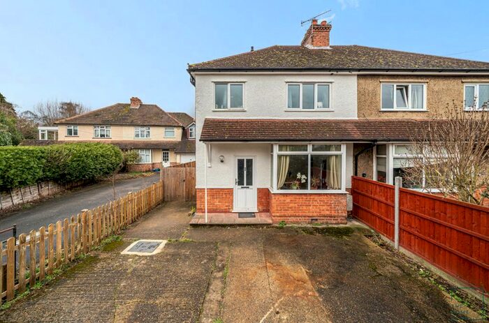 5 Bedroom Semi-Detached House To Rent In Martin Road, Guildford, GU2