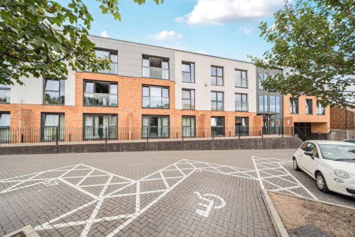 1 Bedroom Apartment For Sale In Boyn Valley Road, Maidenhead, SL6