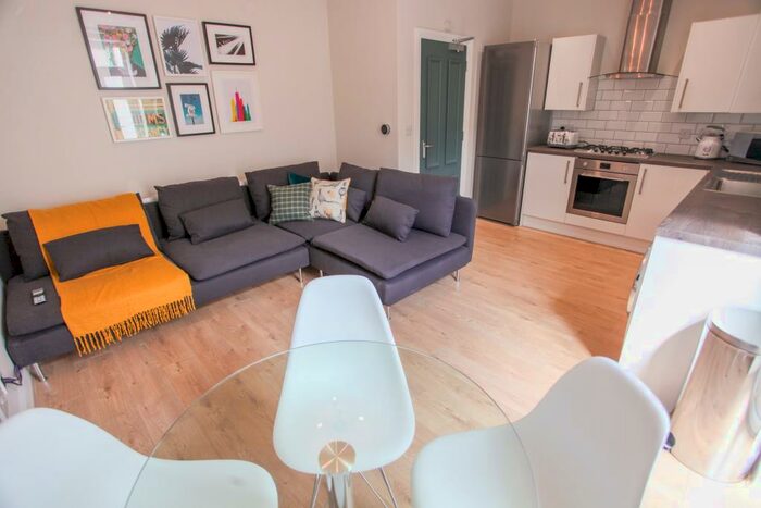 5 Bedroom House To Rent In Thornes Road, L6