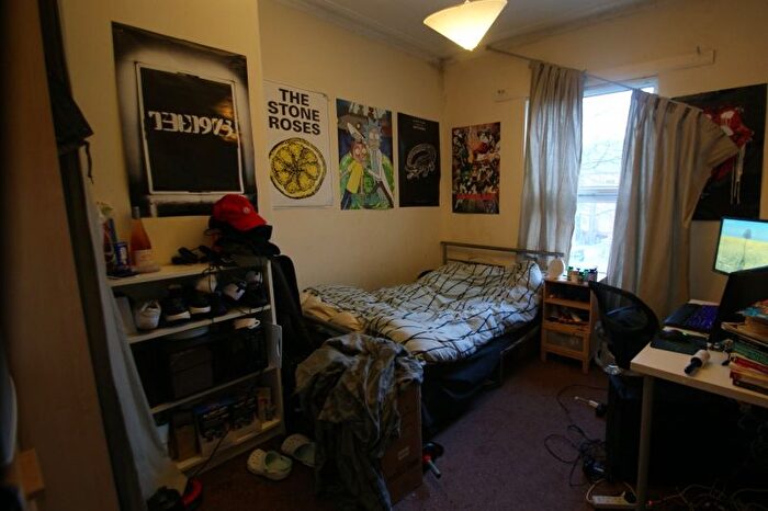 8 Bedroom Terraced House To Rent In Kelso Road, Hyde Park, Leeds, LS2