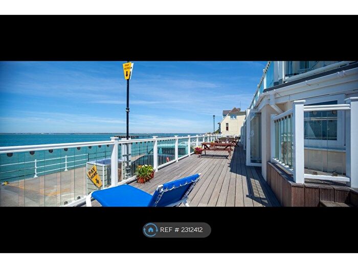 1 Bedroom Flat To Rent In The Beach, Totland Bay, PO39