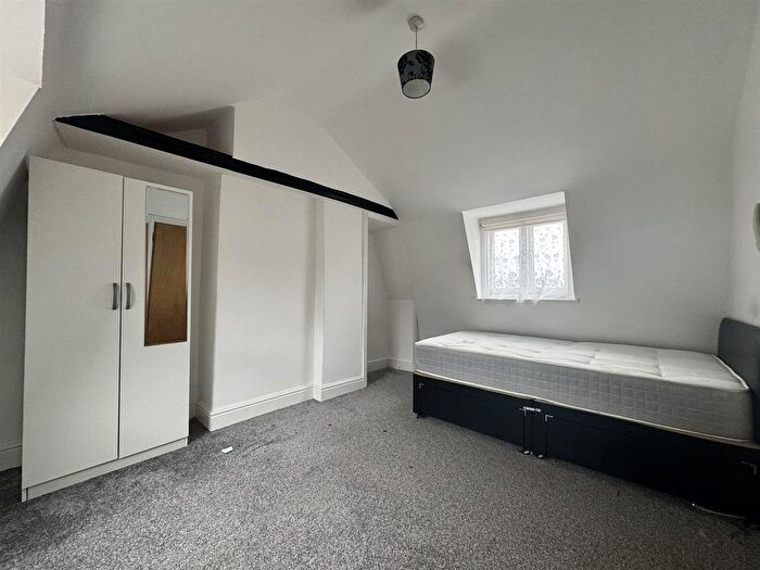 1 Bedroom Flat For Sale In Darby Drive, Waltham Abbey, EN9