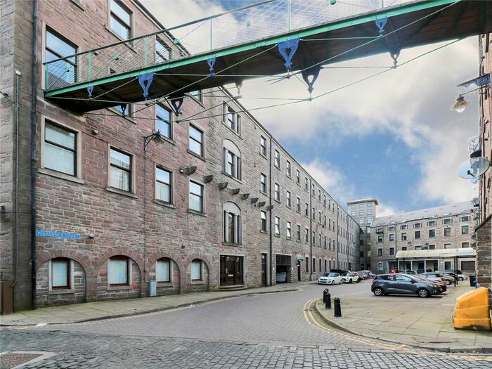 1 Bedroom Flat To Rent In Pleasance Court, West End, Dundee, DD1