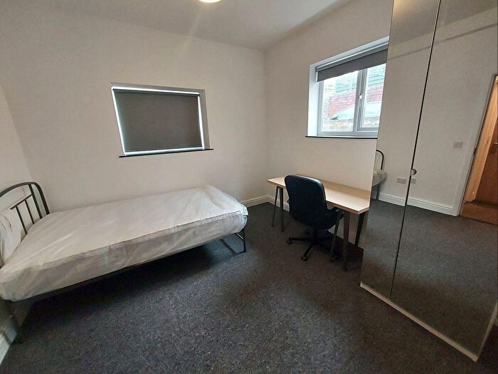 5 Bedroom Flat To Rent In Bryn Y Mor Crescent, Uplands, Swansea, SA1