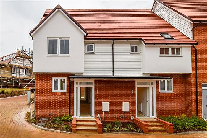 3 Bedroom Town House For Sale In Stone Street, Cranbrook, Kent, TN17