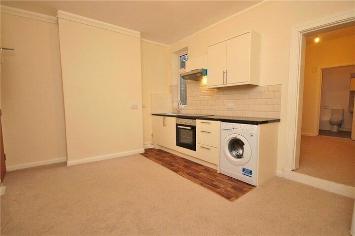 1 Bedroom Flat To Rent In South Ealing Road, South Ealing, W5