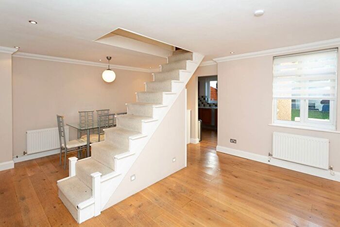 3 Bedroom Terraced House To Rent In Pinner Road, Bushey, Watford, WD19