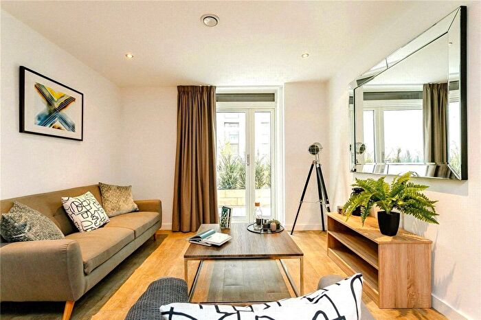 2 Bedroom Flat To Rent In Allegro, Exchange Square, The Priory Queensway, Birmingham, West Midlands, B4