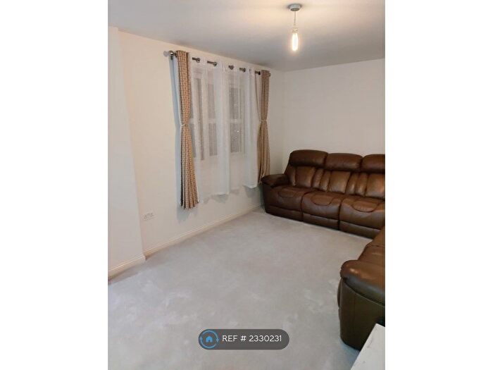 2 Bedroom Flat To Rent In Stanley Road, Harrow, HA2