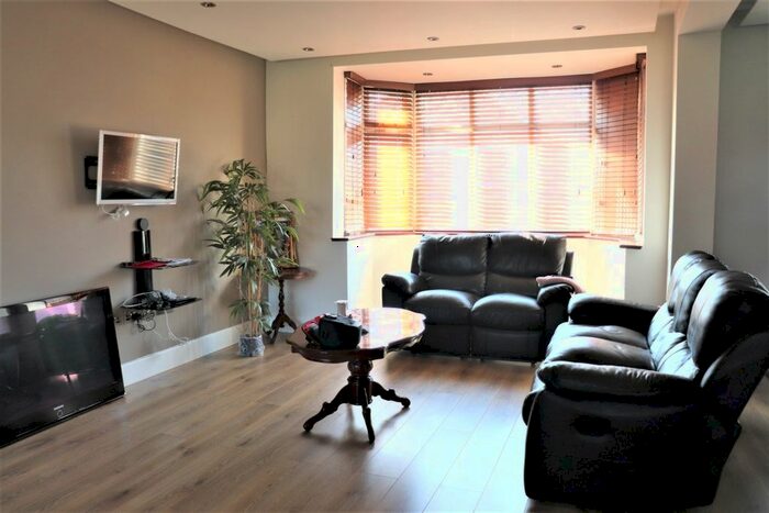 4 Bedroom Semi-Detached House To Rent In St Augustines Avenue, North Wembley, HA9
