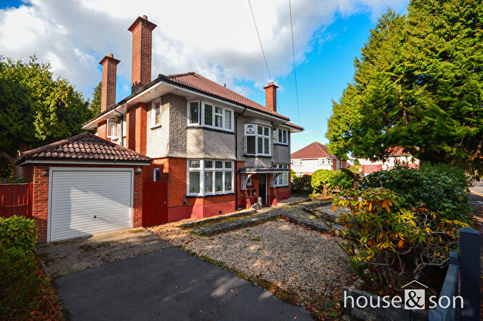 2 Bedroom Maisonette For Sale In Roslin Road, Bournemouth, BH3