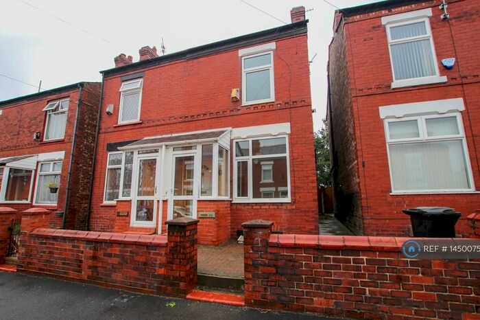2 Bedroom Semi-Detached House To Rent In Petersburg Road, Stockport, SK3